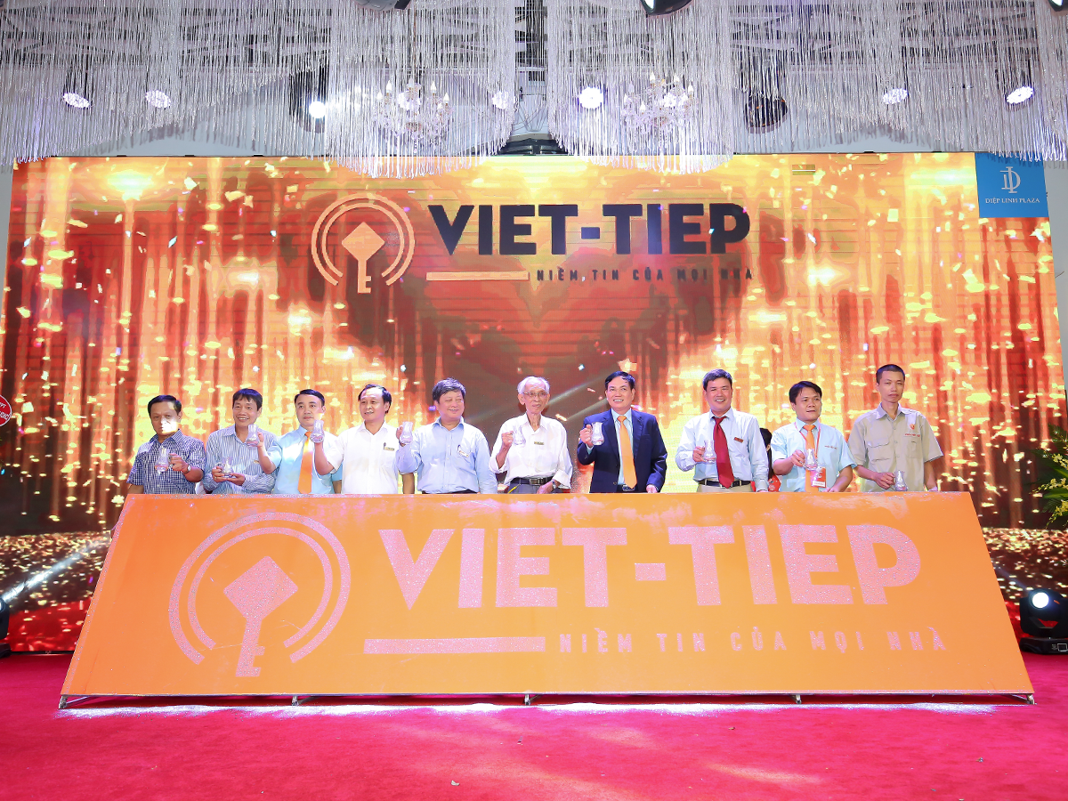 Khóa Việt-Tiệp kỷ niệm 45 năm thành lập và đánh dấu hành trình mới